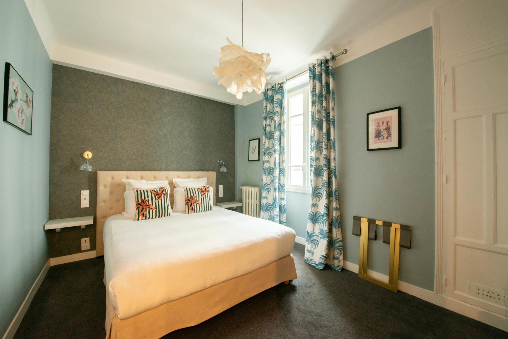 Hôtel Des Batignolles Paris Extérieur photo
