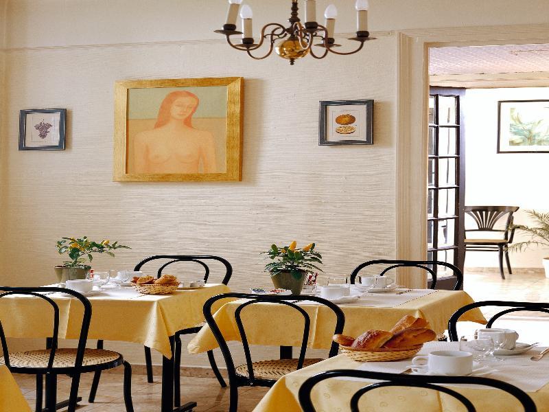 Hôtel Des Batignolles Paris Restaurant photo